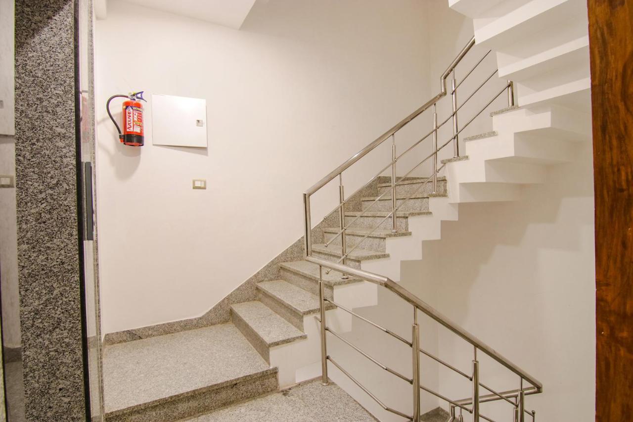 Fabhotel La Serene Bnb- Ashok Vihar New Delhi Luaran gambar